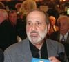 Elle avait alors décrit un homme au tempérament très autoritaire et volontiers machiste dans le cadre privé.

Jean Yanne - Prix Alphone Allais 2000 à Paris. Bestimage