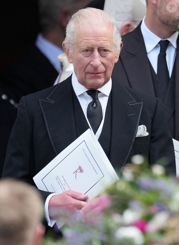 Le roi Charles III d'Angleterre, - Sorties des obsèques de son Altesse Royale la duchesse de Kent en la cathédrale de Westminster à Londres, le 16 septembre 2025. © Julien Burton / Bestimage