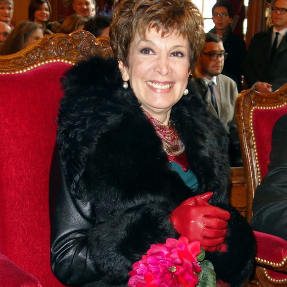 Exclusif - Catherine Laborde - Catherine Laborde a épouse son compagnon de longue date Thomas Stern, publicitaire, samedi 9 novembre 2013 a la mairie du 2e arrondissement de Paris, en presence de ses amis les plus proches.
AGENCE / BESTIMAGE