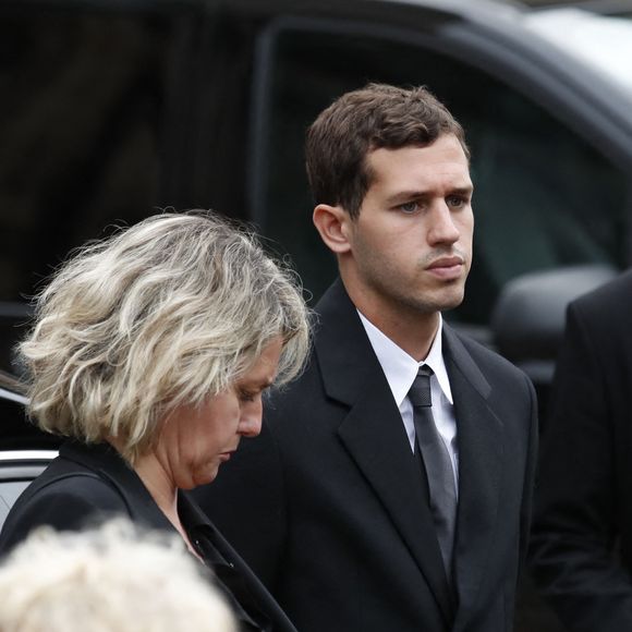 Luana Belmondo, Victor Belmondo - Obsèques de Jean-Paul Belmondo en en l'église Saint-Germain-des-Prés, à Paris le 10 septembre 2021.

© Cyril Moreau / Bestimage