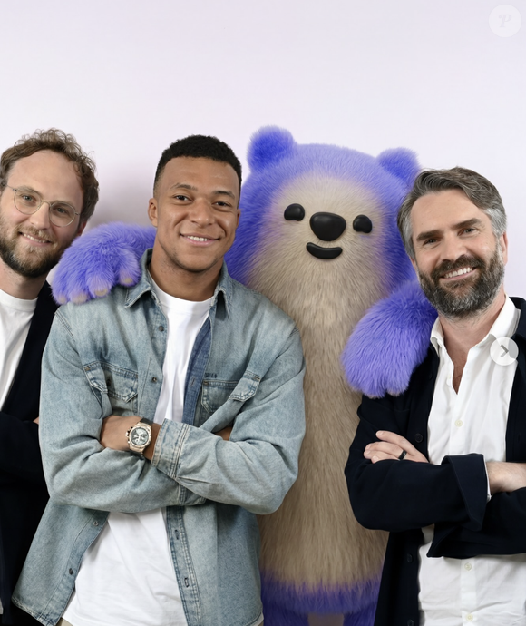 Le montant exact de sa participation n'a pas été divulgué, mais le PDG d'Alan, Jean-Charles Samuelian, a confirmé qu'il était “significatif”.

Kylian Mbappé est le nouvel investisseur de la start-up française d’assurance santé, Alan. Ici avec Jean-Charles Samuelian-Werve, CEO et cofondateur d'Alan et Charles Gorintin, CTO et cofondateur d'Alan.
