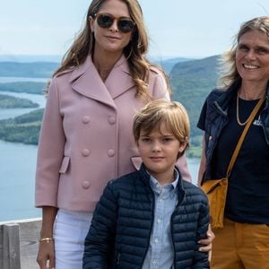 La princesse Madeleine de Suède est en visite dans la province de Ångermanland avec son mari Christopher (Chris) O'Neill et leur fils le prince Nicolas le 21 juin 2022. © Dana Press / Bestimage
