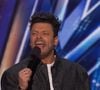 Kev Adams cartonne dans l'émission TV "America's Got Talent", l'équivalent de l'émission "La France a un incroyable talent", à Los Angeles. Lors de son premier passage il a été retenu avec 4 OUI des juges (Howie Mandel, Mel B, Sofía Vergara et Simon Cowell) pour continuer la suite de l'aventure. Kev Adams a mis en sketch les petites différences culturelles entre la France et les Etats-Unis.
#
Kev Adams is a hit on the TV show "America's Got Talent," the equivalent of "France's Got Talent," in Los Angeles. During his first appearance, he received four "yes" votes from the judges (Howie Mandel, Mel B, Sofía Vergara, and Simon Cowell) to continue in the competition. Kev Adams presented a sketch highlighting the minor cultural differences between France and the United States. | 00758163