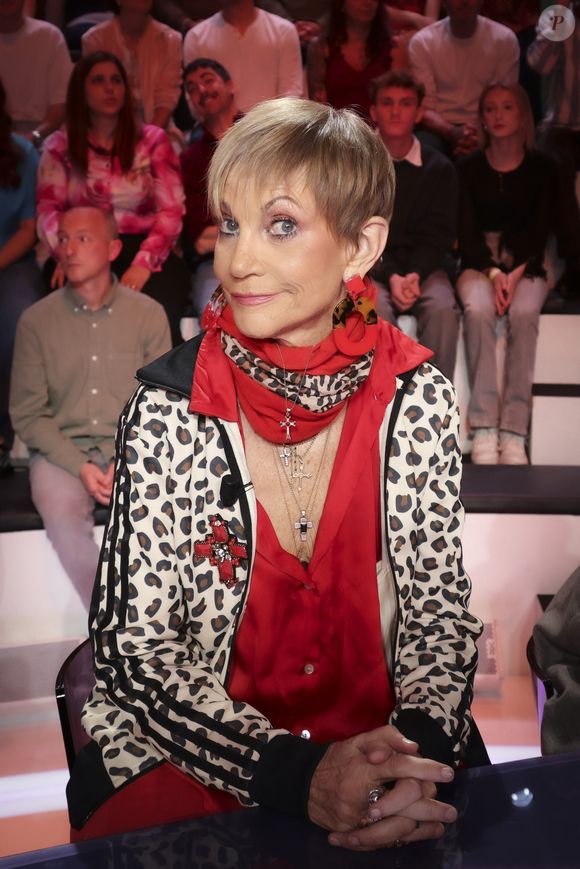 Exclusif - Isabelle Morini-Bosc, sur le plateau de TBT9 présenté par C.Hanouna, et diffusé en direct sur W9, Paris, France, le 11 novembre 2025. © Jack Tribeca / Bestimage