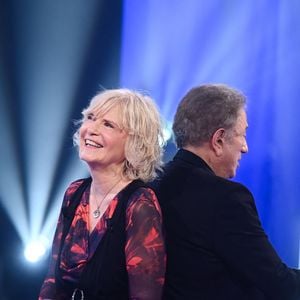 Elle a reproduit sa célèbre séquence du dos-à-dos avec Michel Drucker lors de l'enregistrement.

Exclusif - Catherine Ceylac et Michel Drucker - Enregistrement de l'émission Vivement dimanche au studio Rive Gauche, presentée par Michel Drucker . Diffusion sur France 3 le 22/03/2026. Photos prises le 11 mars 2026.
© Guillaume Gaffiot / Bestimage