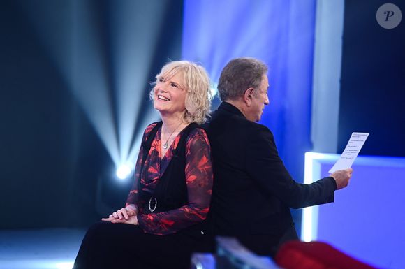 Elle a reproduit sa célèbre séquence du dos-à-dos avec Michel Drucker lors de l'enregistrement.

Exclusif - Catherine Ceylac et Michel Drucker - Enregistrement de l'émission Vivement dimanche au studio Rive Gauche, presentée par Michel Drucker . Diffusion sur France 3 le 22/03/2026. Photos prises le 11 mars 2026.
© Guillaume Gaffiot / Bestimage