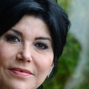 Liane Foly pose pour une séance photo lors du 8e Festival 2 Valenciennes à Valenciennes, en France, le 22 mars 2018. Photo : Aurore Maréchal/ABACAPRESS.COM