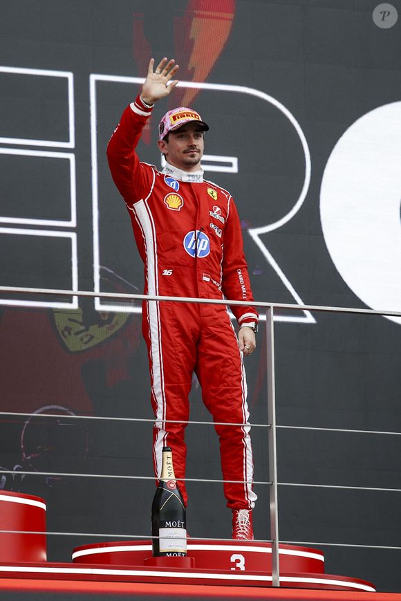 Le pilote monégasque est officiellement devenu le nouvel ambassadeur de la ligne de produits de beauté pour hommes baptisée 'Men Expert'

Charles Leclerc, Scuderia Ferrari SF-26, portrait podium lors du Grand Prix de Formule 1 du Japon 2026, 3ème manche du Championnat du Monde de Formule 1 2026 du 27 au 29 mars 2026 sur le circuit de Suzuka, à Suzuka, Japon.
Crédit : DPPI / PsnewZ / Bestimage
