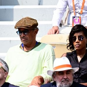 Yannick Noah et sa compagne Malika en tribunes lors de la finale messieurs des Internationaux de France de Tennis de Roland Garros 2025 (jour 15), à Paris, France, le 8 juin 2025. ©  Dante Badano / PSNewz /Bestimage