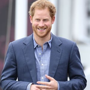 La princesse de quatre ans admire un cadeau offert par son père, le prince Harry, dans la cuisine familiale à Montecito.

Le prince Harry lors du "Lords Cricket Ground" à Londres. Le 7 octobre 2016.

Agence / Bestimage