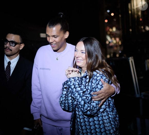 Exclusif - Le chanteur Stromae (Artiste masculin et Album "Multitude"), sa femme Coralie Barbier et son frère Luc Junior Tam en backstage de la 38ème cérémonie des Victoires de la musique à la Seine musicale de Boulogne-Billancourt, France, le 10 février 2023. © Moreau-Vereen/Bestimage