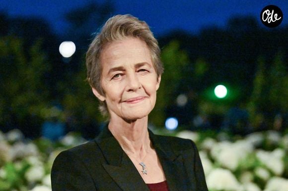 Charlotte Rampling assistant au défilé Saint Laurent Femme Printemps-Été 2026 dans le cadre de la Fashion Week de Paris, à Paris, en France, le 29 septembre 2025. Photo : Aurore Marechal/ABACAPRESS.COM