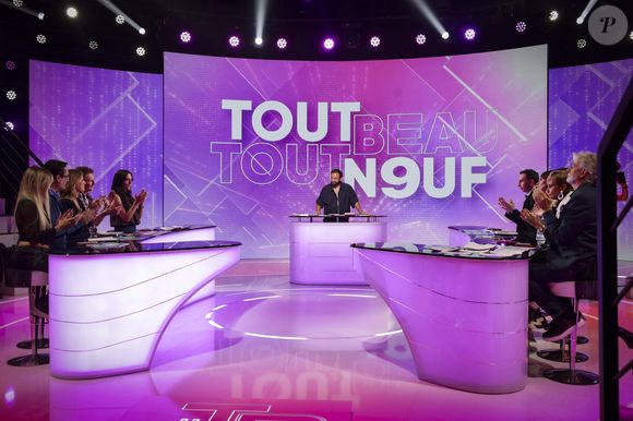 Cyril Hanouna, sur le plateau de  TBT9 présenté par C.Hanouna, et diffusé en direct sur W9, Paris, France, le 08 octobre 2025. © Jack Tribeca / Bestimage