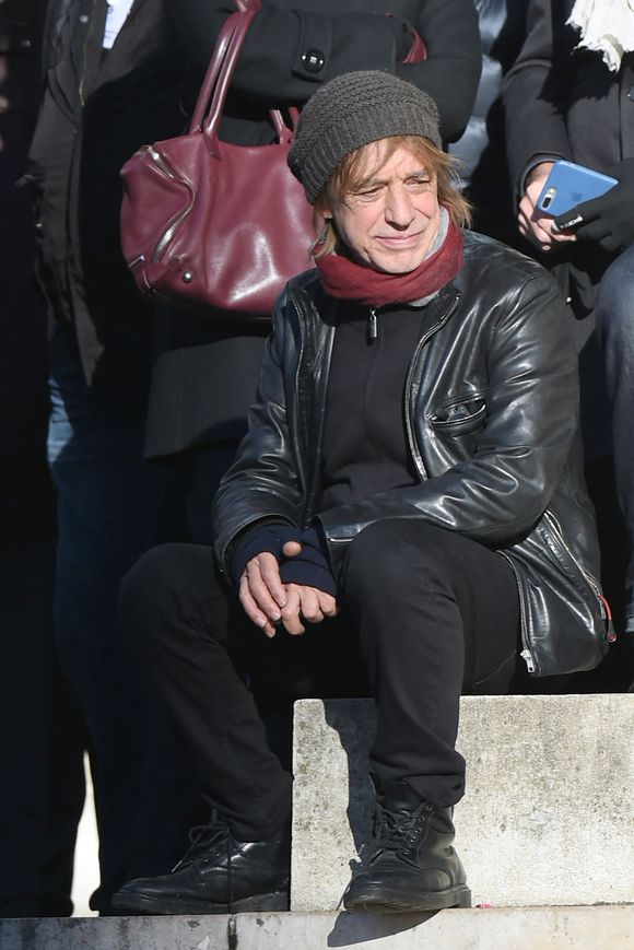 Jean-Louis Aubert arrive à la cérémonie funéraire organisée en mémoire de Johnny Hallyday à Paris. Photo par Aurore Marechal/ABACAPRESS.COM