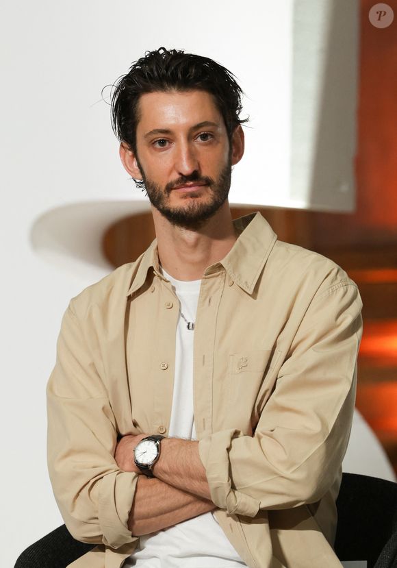 Pierre Niney - Le "César des Lycéens 2025" a été remis, au sein du Grand Amphithéâtre de la Sorbonne, au film "Le Comte de Monte-Cristo" réalisé par M. Delaporte et A. de La Patellière, produit par D. Rassam et J. Seydoux, Paris le 26 mars 2025. © Coadic Guirec/Bestimage