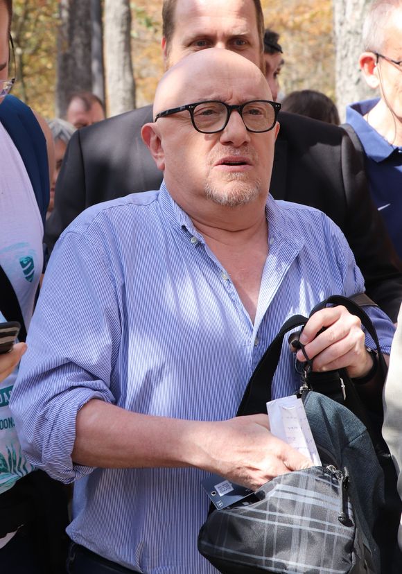 Michel Blanc - Sortie des people de l'enregistrement de l'émission "Vivement Dimanche" à Paris. AGENCE / BESTIMAGE