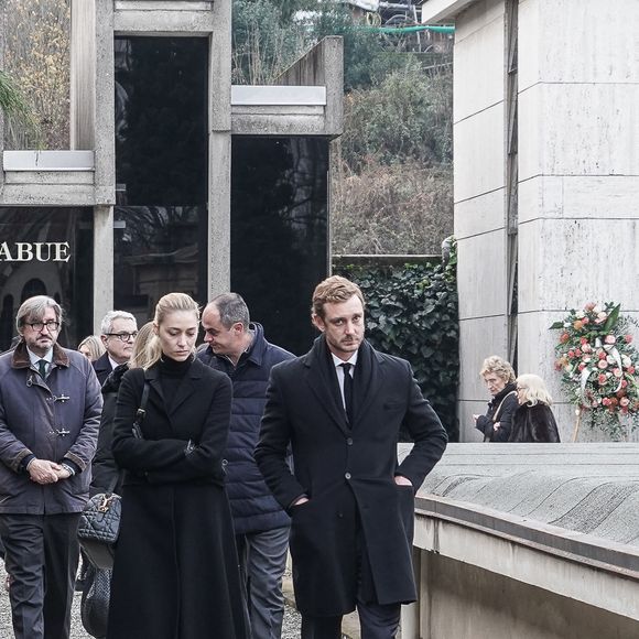 La princesse a fait ses adieux à Fernanda Biffi Casiraghi qui n'était autre que la mère de Stefano Casiraghi, son ex-époux et le père de Charlotte, Pierre et Andrea

Pierre Casiraghi et sa femme Beatrice Borromeo - Obsèques de Fernanda Biffi Casiraghi (99 ans), mère de Stefano Casiraghi, à Fino Mornasco, Italie, le 9 décembre 2024. © Emanuele Roberto De Carli/IPA via ZUMA Press/Bestimage