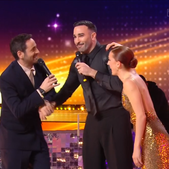 ais il faut aussi dire qu'il n'a pas démérité, puisqu'il a extrêmement bien dansé, sur Skyfall d'Adèle, chanson phare de la saga James Bond. 

Grosse performance d'Adil Rami dans "Danse avec les stars" ! Capture d'écran TF1