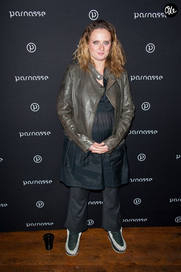 Aurore Auteuil assiste au concert de Louis Bertignac donné au 1515 à Paris, en France, le 5 décembre 2011. Photo de Nicolas Genin/ABACAPRESS.COM