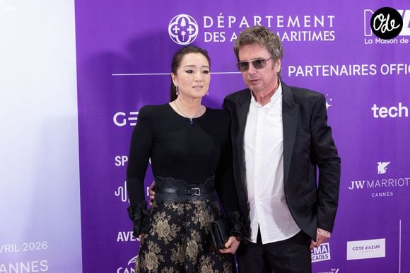 Jean-Michel Jarre et Gong Li participent à la séance photo de la cérémonie d'ouverture du 2e Festival mondial du film sur l'IA (WAIFF) au Palais des Festivals de Cannes, en France, le 21 avril 2026. 

Photo par Shootpix/ABACAPRESS.COM