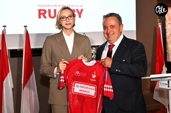 Thierry Danthez, la princesse Charlène de Monaco - La princesse Charlène de Monaco assiste à la présentation de la saison 2026-2027 et des grandes échéances futures de la Fédération Monégasque de Rugby au Monte Carlo Bay, à Monaco, le 7 octobre 2026. © Bruno Bebert / Bestimage