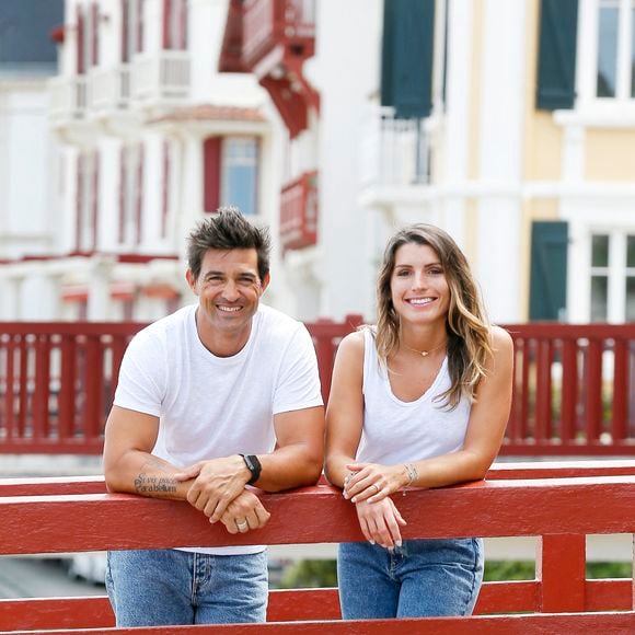 Exclusif -  Rendez-vous avec Jean-Pascal Lacoste (habillé par American Vintage) et sa fiancée Delphine, soeur de l'ancienne Miss France S.Tellier, à Saint-Jean-de-Luz. Le 10 juillet 2020
© Patrick Bernard / Bestimage
