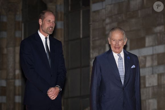 Le Prince de Galles et le Roi Charles III arrivent pour l'événement Countdown to Cop30, organisé conjointement par le Natural History Museum et le gouvernement britannique au London Museum, réunissant les acteurs du changement qui s'attaquent au changement climatique et à la perte de la nature avant le Sommet de la Cop30 à Belem, Brésil, en novembre, à Londres, Royaume-Uni, le 9 octobre 2025. Photo par Aaron Chown/PA Wire/ABACAPRESS.COM