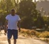 La marche peut notamment favoriser la santé cardiovasculaire, la mobilité et le bien-être général.

Image Pexels