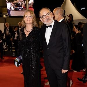 Anna Novion et son mari Jean-Pierre Darroussin - Montée des marches du film " Rapito (L'enlèvement) " lors du 76ème Festival International du Film de Cannes, au Palais des Festivals à Cannes. Le 23 mai 2023
© Jacovides-Moreau / Bestimage