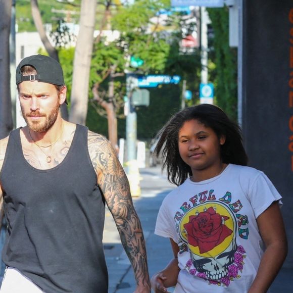 Christina Milian fait du shopping avec sa fille Violet et son mari Matt Pokora (M. Pokora) à Los Angeles le 6 avril 2022. Photo par Bestimage