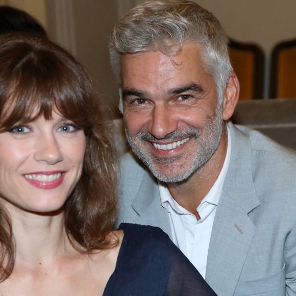 François Vincentelli et sa femme Alice Dufour à la soirée de gala Enfance Majuscule à Salle Gaveau à Paris le 7 octobre 2024. 
© Bertrand Rindoff / Bestimage