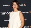 L'animatrice s'est amusée de cette scène en commentant simplement : « Voilà voilà. »

Faustine Bollaert au photocall pour la conférence de presse de rentrée de France TV à la Grande Halle de la Villette à Paris, France, le 11 juillet 2023.

© Coadic Guirec/Bestimage