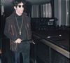 Le 21 avril 2016, le chanteur succombait à une overdose d'antidouleur
Prince à l'aéroport d'Heathrow à Londres en 1993 © Alpha Agency Bestimage