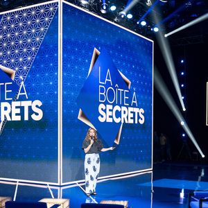 Exclusif - Faustine Bollaert lors de l'enregistrement de l'émission "La Boîte à secrets", présentée par F.Bollaert et diffusée le 3 octobre 2025 sur France 3, dans les studios du Lendit à Saint-Denis, Seine Saint-Denis, France, le 9 septembre 2025. © Pierre Perusseau/Bestimage