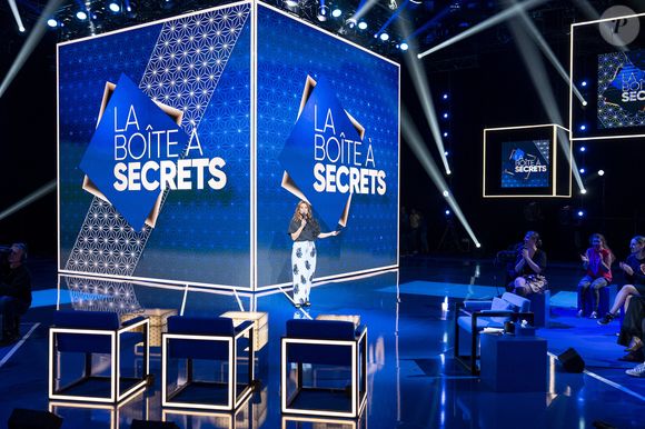 Exclusif - Faustine Bollaert lors de l'enregistrement de l'émission "La Boîte à secrets", présentée par F.Bollaert et diffusée le 3 octobre 2025 sur France 3, dans les studios du Lendit à Saint-Denis, Seine Saint-Denis, France, le 9 septembre 2025. © Pierre Perusseau/Bestimage
