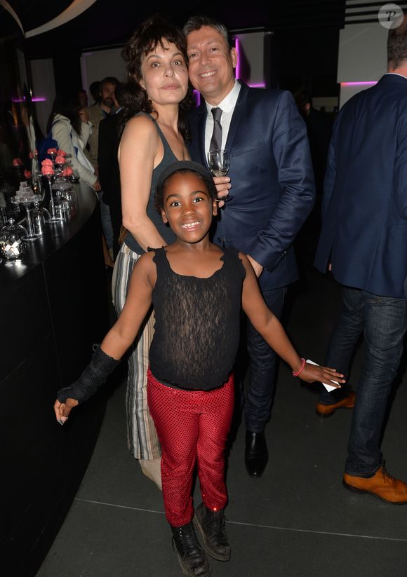 Isabelle Mergault et sa fille Maya, Jacques Sanchez - Anniversaire de Jacques Sanchez au restaurant Nolita à Paris le 29 mai 2016. © Veeren/Bestimage
