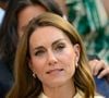 L’après-midi, elle mise sur des encas simples comme des baies de goji, des légumes crus ou du popcorn nature. 

La princesse Catherine (Kate) Middleton, princesse de Galles lors de la finale dame des internationaux de tennis de Wimbledon le 12 juillet 2025.

© Chryslène Caillaud / PsnewZ/ Bestimage