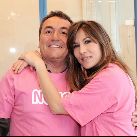 C'est une information qui donne un tout autre relief à l'une des comédies les plus populaires du cinéma français. 

Fabien Onteniente, Mathilde Seigner en promotion pour le film "Camping 2". © DANIEL ANGELI / BESTIMAGE