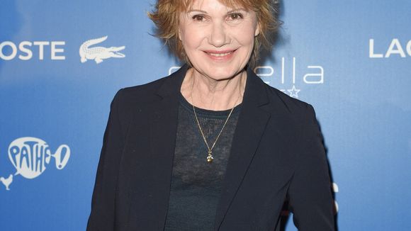 "Je n'aime pas trop en parler" : Miou-Miou évoque cette somme qu'elle verse tous les mois à plusieurs organismes