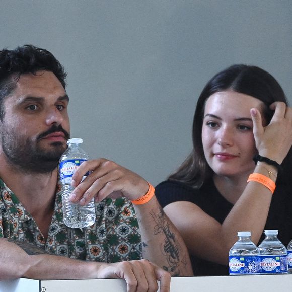 Depuis leur récente participation à la 14ème édition de "Danse avec les stars", Florent Manaudou et Elsa Bois sont tout bonnement inséparables !

Florent Manaudou et Elsa Bois durant les championnats français de natation. (Icon Sport/ABACA).