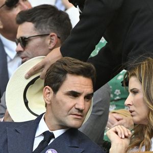 Roger Federer et sa femme Mirka assistent au tournoi de tennis de Wimbledon le 7 juillet 2025. © Chryslene Caillaud / PsnewZ / Bestimage
