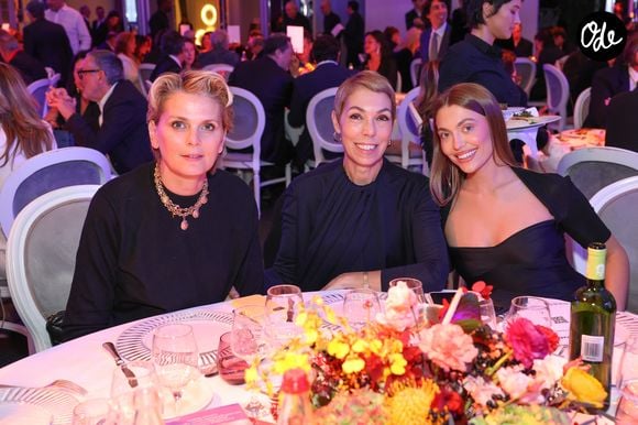 Exclusif - Victoire de Margerie, Mathilde Favier et sa fille Heloise Agostinelli - Soirée du 7ème Gala caritatif de l'Institut Rafaël au Pavillon d’Armenonville à Paris le 17 novembre 2025.

© Erez Lichtfeld/Bestimage