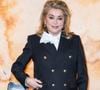 Une employée Philippine qui vivait chez elle, et dont elle a raconté le triste destin pour "Vanity Fair" en janvier
Catherine Deneuve - Photo Call pour Le Défilé « Saint Laurent »Collection Prêt-à-Porter Automne/Hiver" lors de la Fashion Week de Paris (PFW). © Olivier Borde /Bestimage