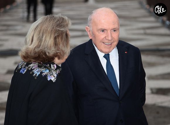 Si le montant de cette transaction ultra-secrète n'a pas fuité, l'enthousiasme, lui, est bien palpable.

François Pinault devient en plus éditeur d'art - Maryvonne Pinault et François Pinault - La famille Pinault est réunie au dîner de gala de la Fondation Cini juste avant la 60ème biennale de Venise le 17 avril 2024.