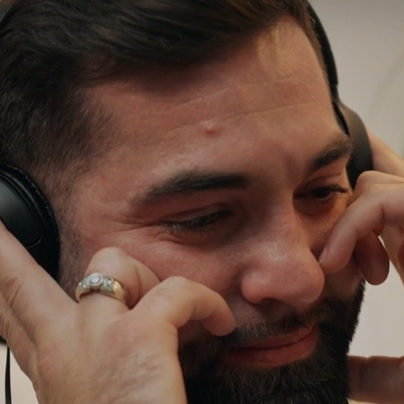 Kendji Girac dans l'émission "Rendez-vous en terre inconnue" sur France 2, le 29 avril 2024