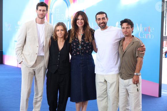 Jean-Baptiste Maunier, Marion Aymé, Helena Noguerra, Mhamed Arezki et Kevin Dias - Photocall de "Un nouveau jour" lors du 64ème Festival de Télévision de Monte Carlo au Grimaldi Forum de Monaco le 14 juin 2025.
© Denis Guignebourg / Bestimage