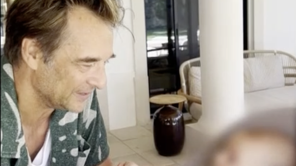 David Hallyday en train de dorloter son petit-fils en vidéo, "Tu as eu de la chance d'être là..."