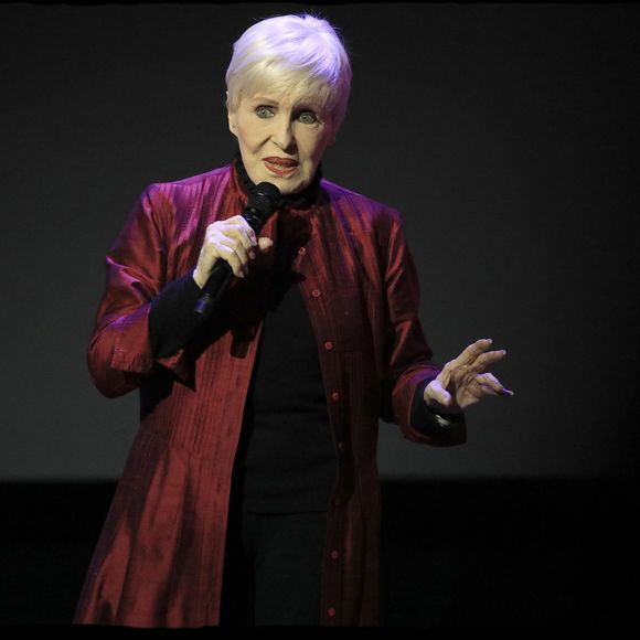 Nicole Croisille laisse derrière elle des fans dans une tristesse insurmontable. 
Nicole Croisille - 9ème édition de "La nuit de la déprime" aux Folies Bergère à Paris le 30 janvier 2023. R. Mezrahi a annoncé avoir collecté au moins 30.000 euros au bénéfice des associations de protection animale. © Alain Guizard/Bestimage