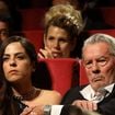 "Comme s'il voulait couper tout lien de parenté" : Alain Delon aurait rédigé un second testament, sa fille Anouchka concernée