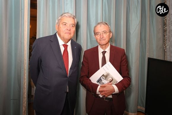Exclusif - Pierre Dartout et Hervé Mariton - Quelques semaines après avoir ouvert la Journée de l'Assemblée nationale dédiée à l'Engagement, le samedi 11 avril 2026, M.Ladreit de Lacharrière a reçu Y.Braun-Pivet pour un prestigieux dîner du Cercle de la Revue des Deux Mondes, le 8 juin 2026. 
© Jack Tribeca / Bestimage